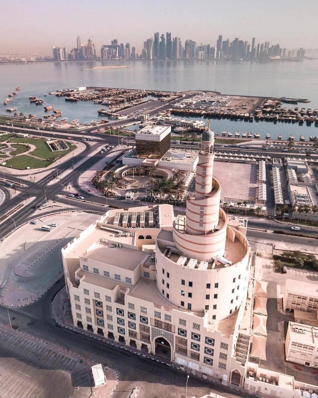 Saraya Palace Hotel Doha Exterior photo